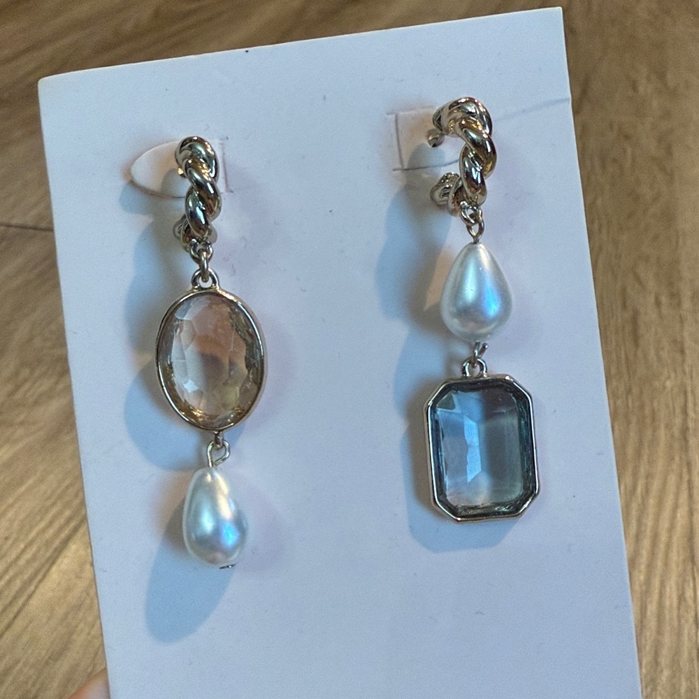 Mignonne Gavigan Earrings Dangle Drop - Picture 4 of 5